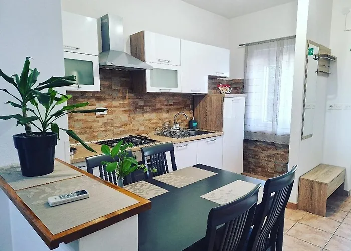 Nena Near The Center With Free Parking Pula