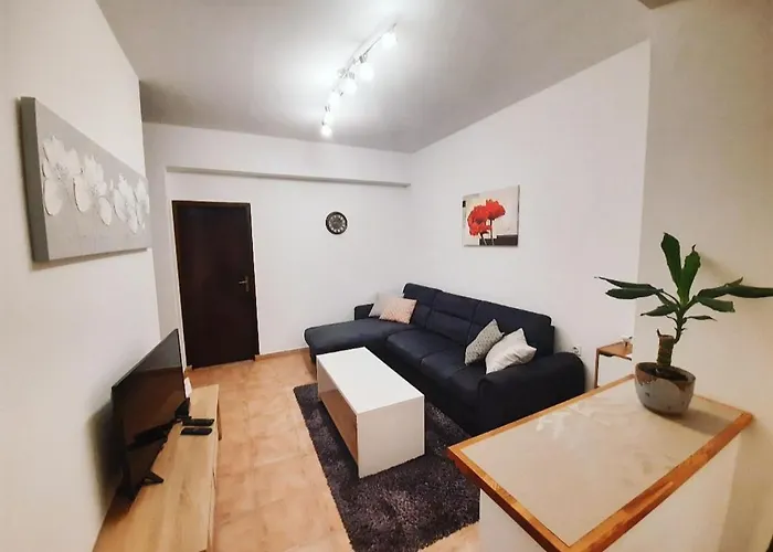 Nena Near The Center With Free Parking Apartment *