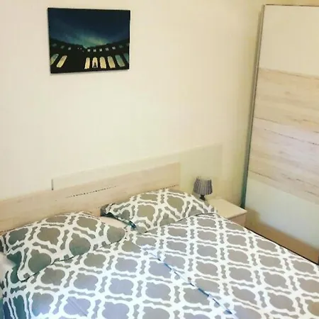 Apartment Nena Near The Center With Free Parking *