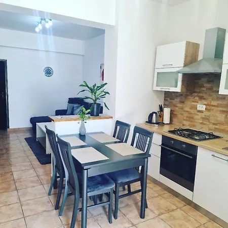 Nena Near The Center With Free Parking Apartment *